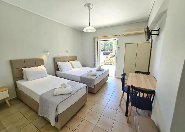 Amarandos Tsoukaládhes